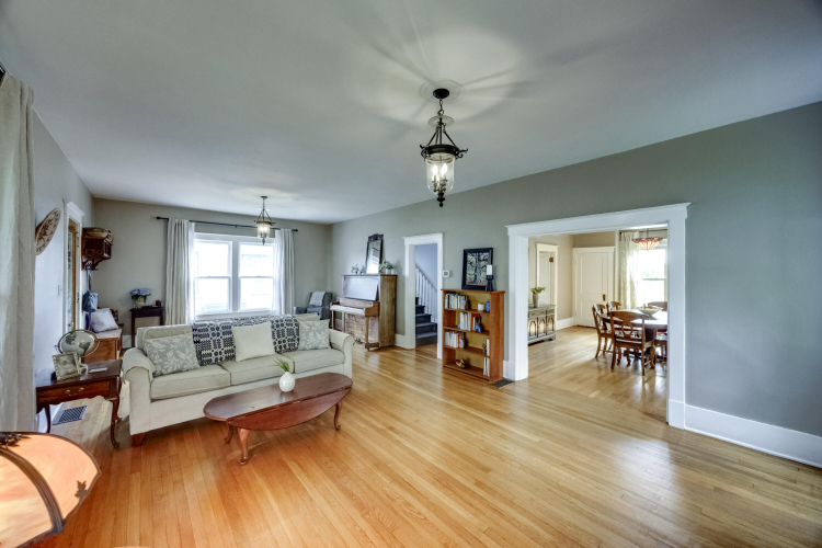 Listing Image 9