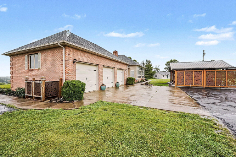 Listing Image 32