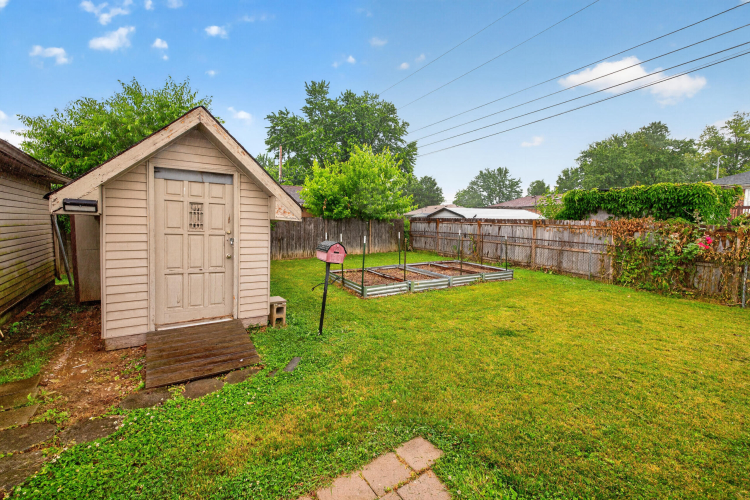 Listing Image 22