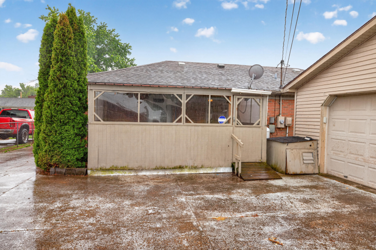 Listing Image 24