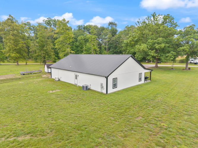 Listing Image 40