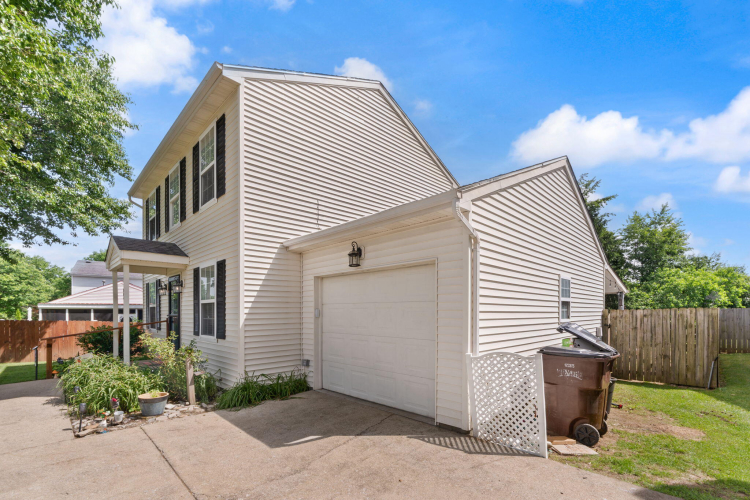 Listing Image 63