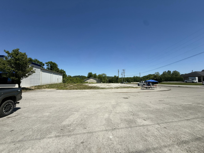 Listing Image 8