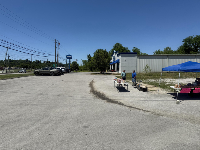 Listing Image 9