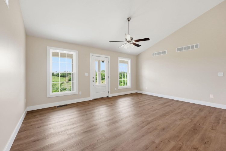 Listing Image 20