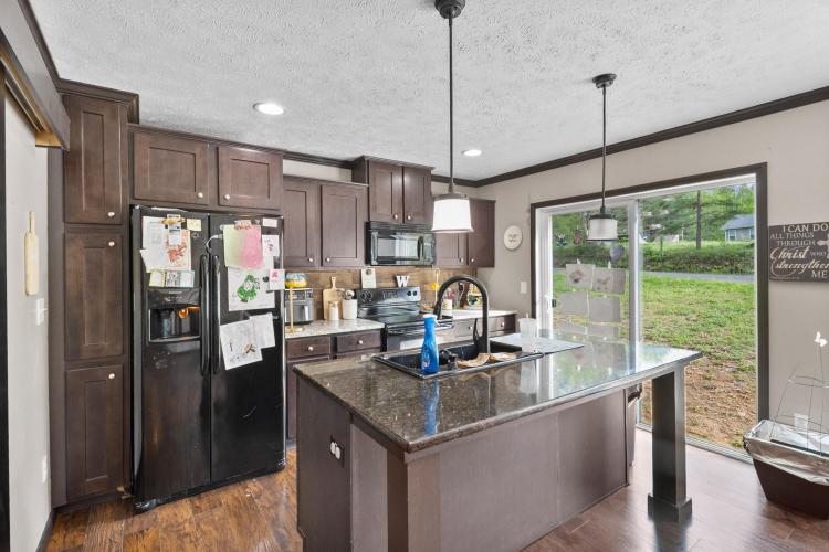 Listing Image 59