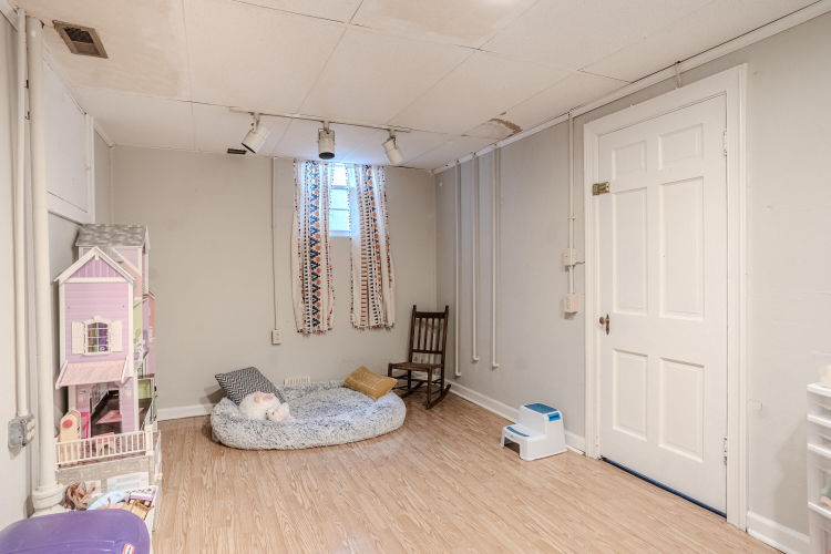 Listing Image 35