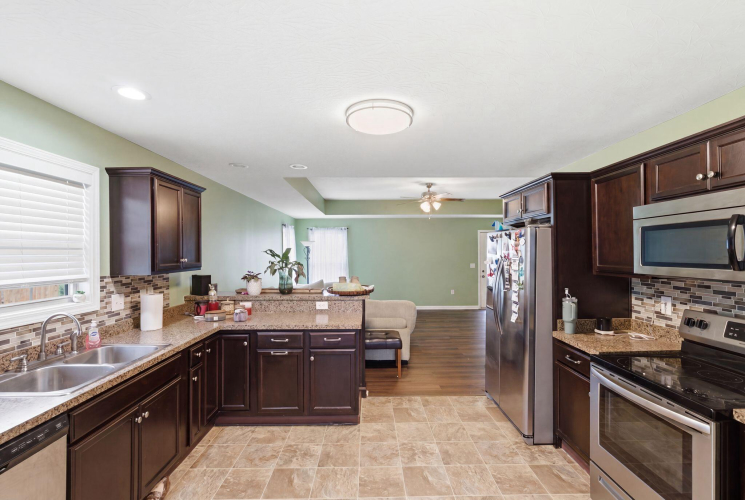 Listing Image 13