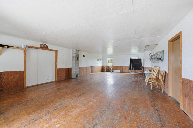 Listing Image 46