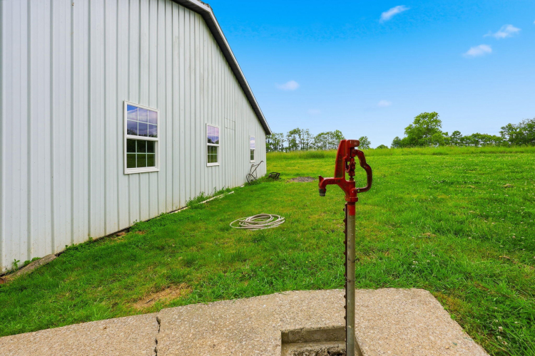 Listing Image 64