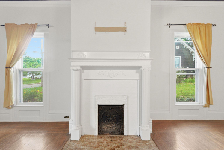 Listing Image 16