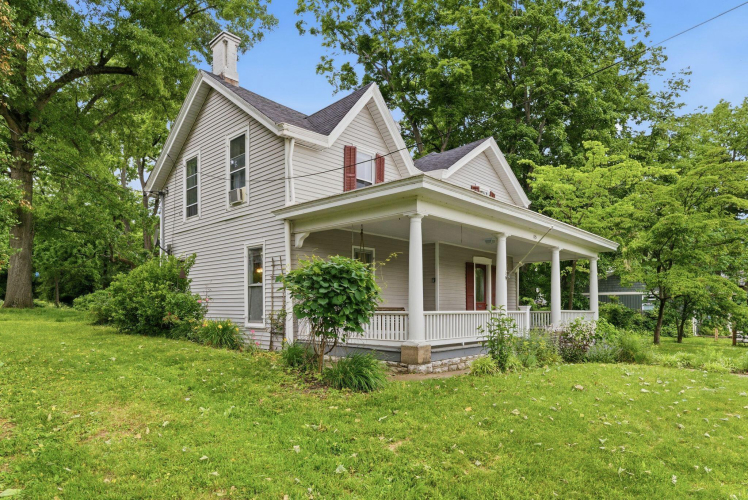 Listing Image 4