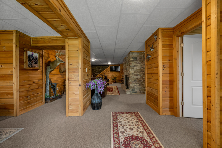 Listing Image 40