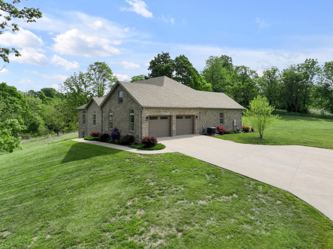 Listing Image 48