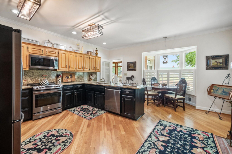 Listing Image 15