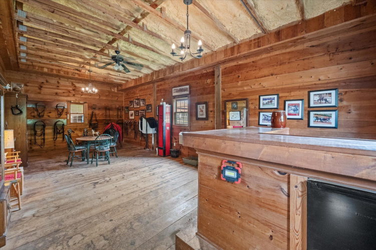 Listing Image 45
