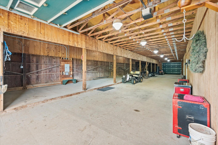 Listing Image 46