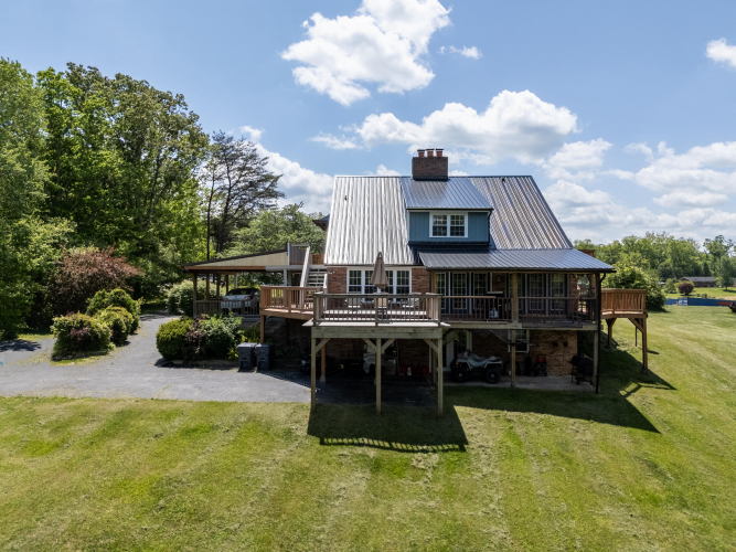 Listing Image 8
