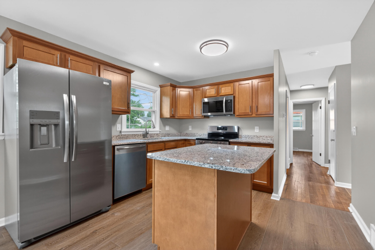 Listing Image 11