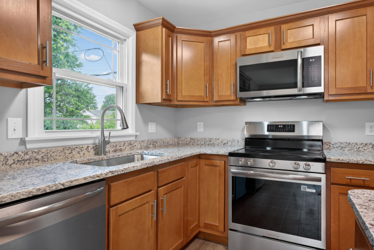 Listing Image 13