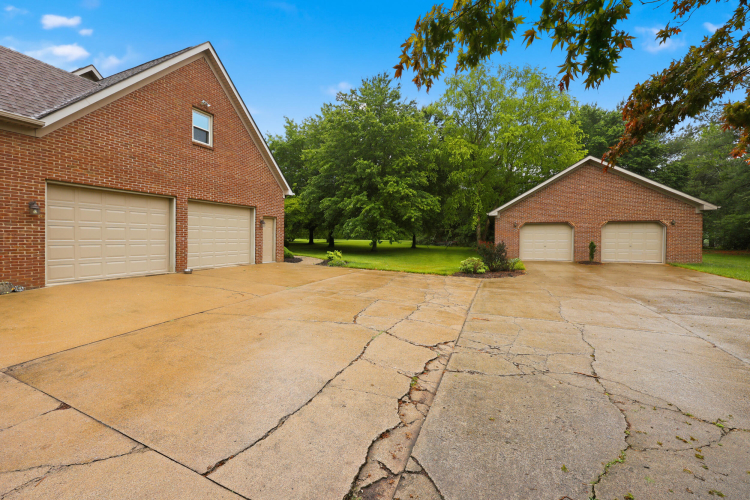 Listing Image 52