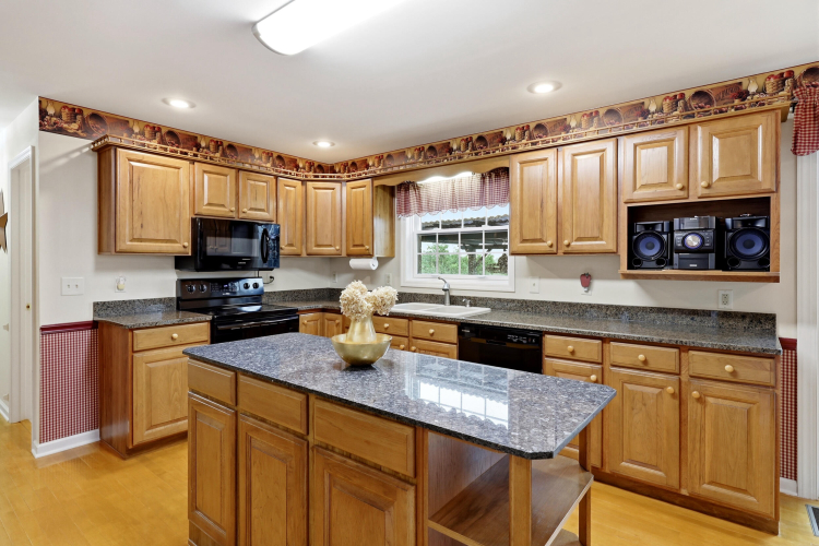 Listing Image 11