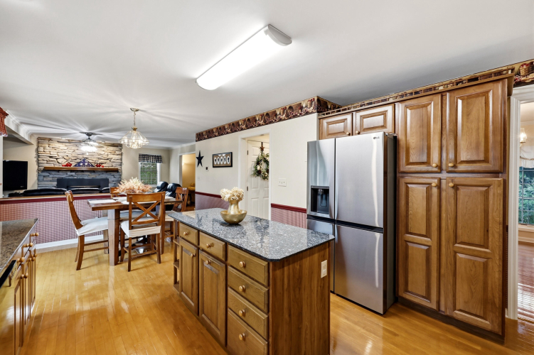 Listing Image 14