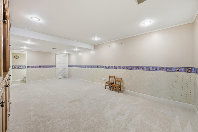 Listing Image 37