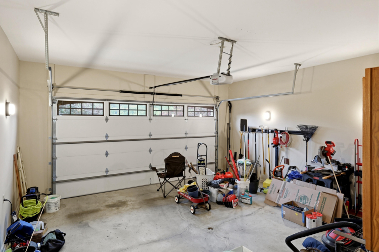 Listing Image 45