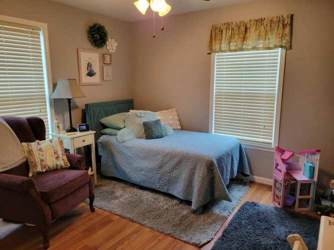 Listing Image 16