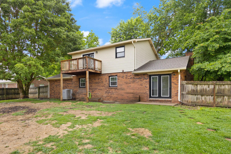 Listing Image 4