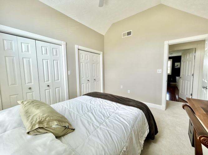 Listing Image 50