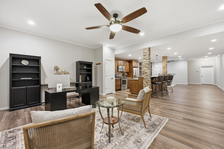 Listing Image 107