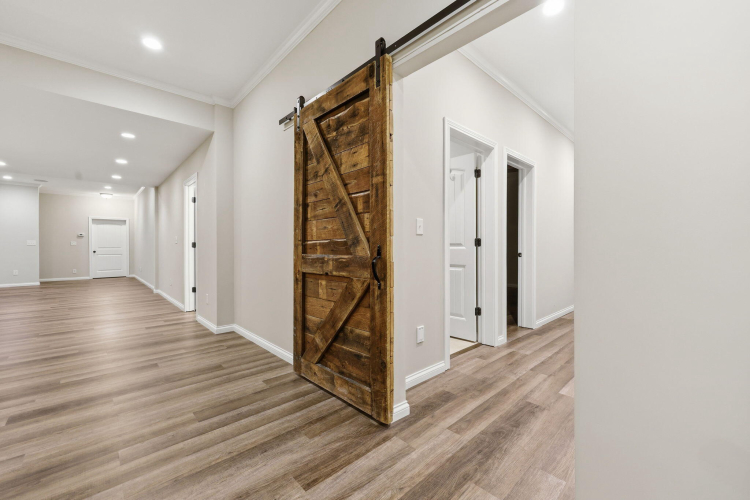 Listing Image 108