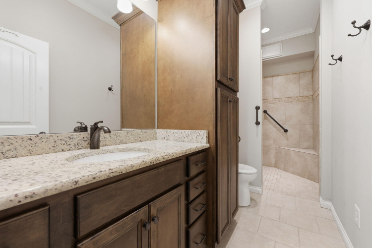Listing Image 110