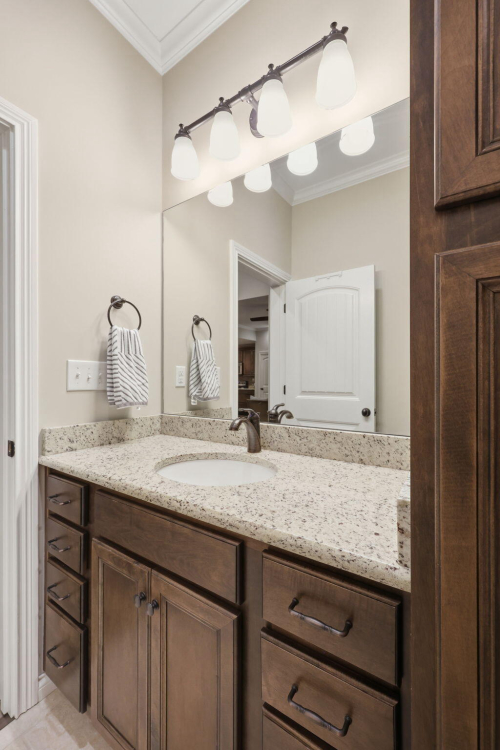Listing Image 112