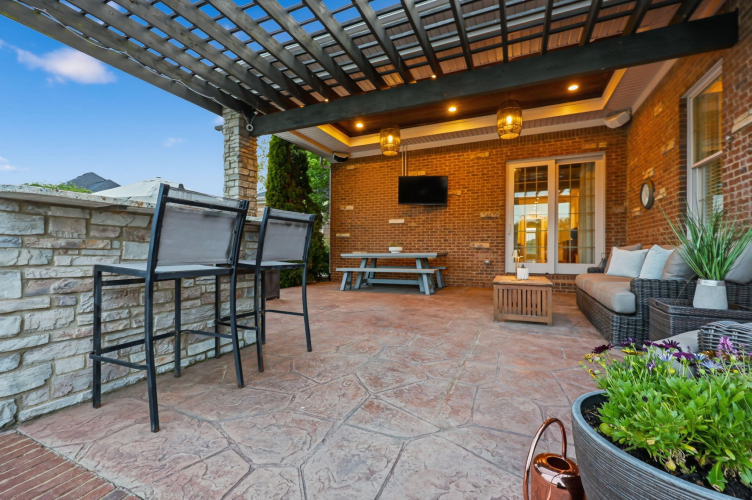 Listing Image 127
