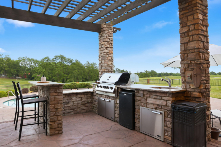 Listing Image 130