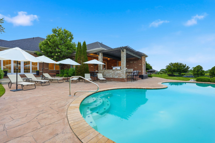 Listing Image 134