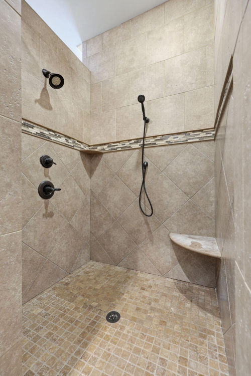 Listing Image 75