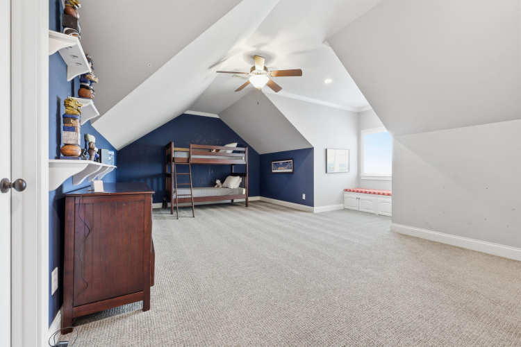 Listing Image 84