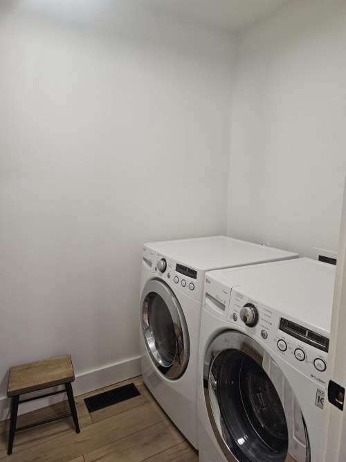 Listing Image 36