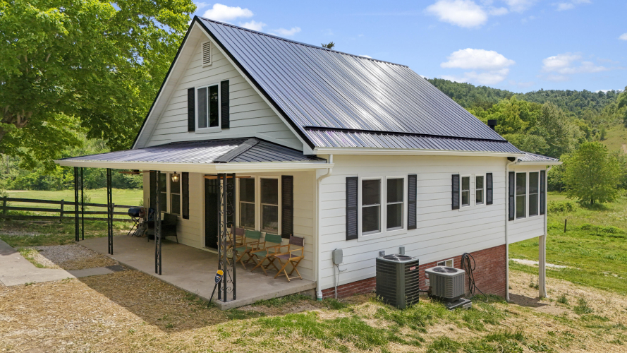 Listing Image 4
