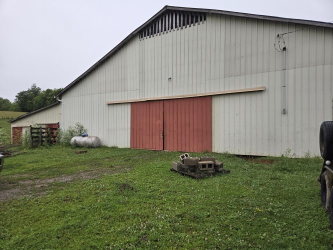 Listing Image 6