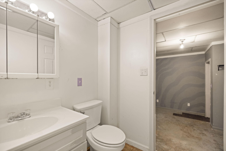 Listing Image 55