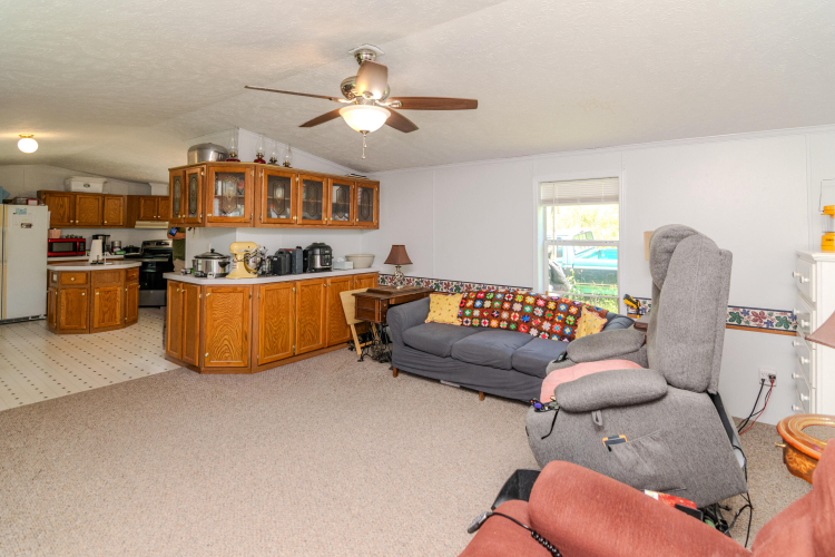 Listing Image 14