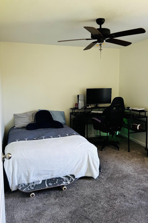 Listing Image 12