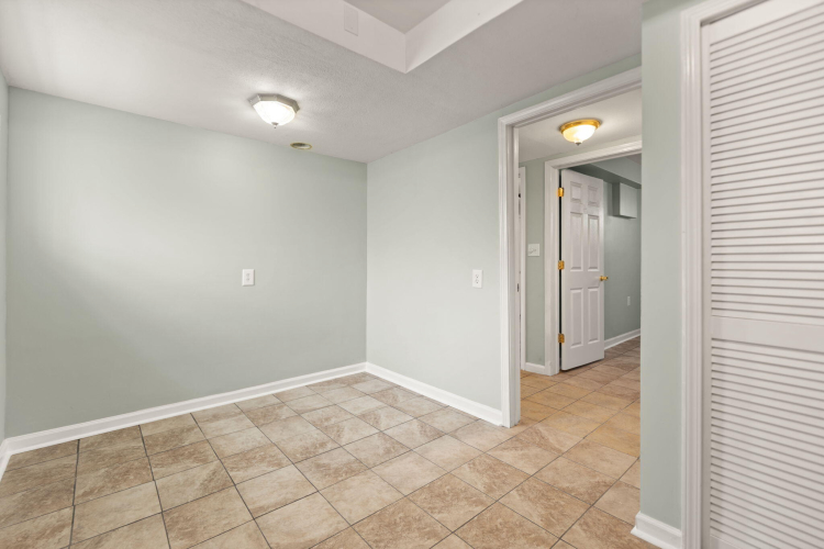 Listing Image 51