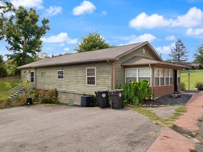 Listing Image 54