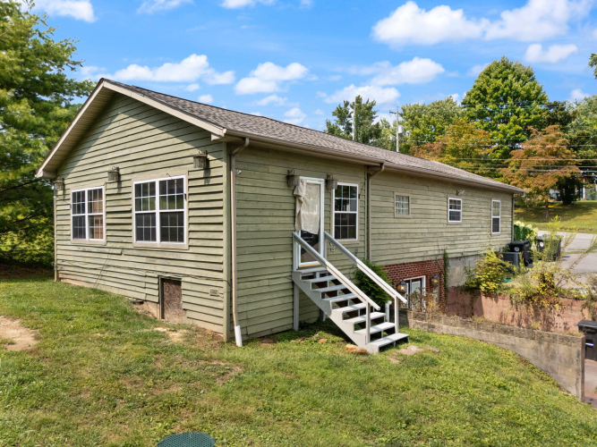 Listing Image 58